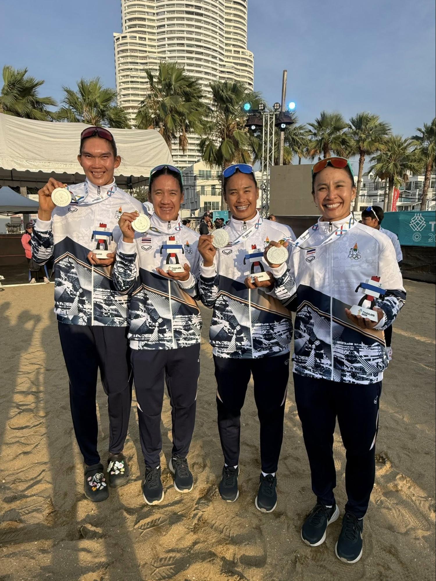วอลเลย์บอลชายหาด - เผยความทรหดของ น้องเบส หลังเจ็บเท้าหนักแต่ฝืนจนได้เหรียญเงิน
