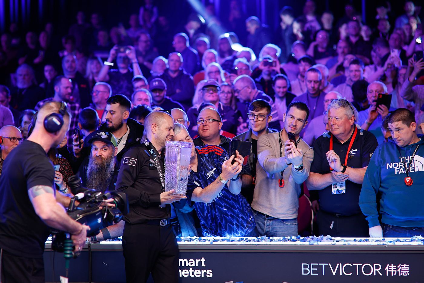 แบร์รี ฮอว์กินส์ - ยกถ้วยแชมป์ Welsh Open สุดมีความหมาย ได้ปลดล็อก และช่วยคุณพ่อได้