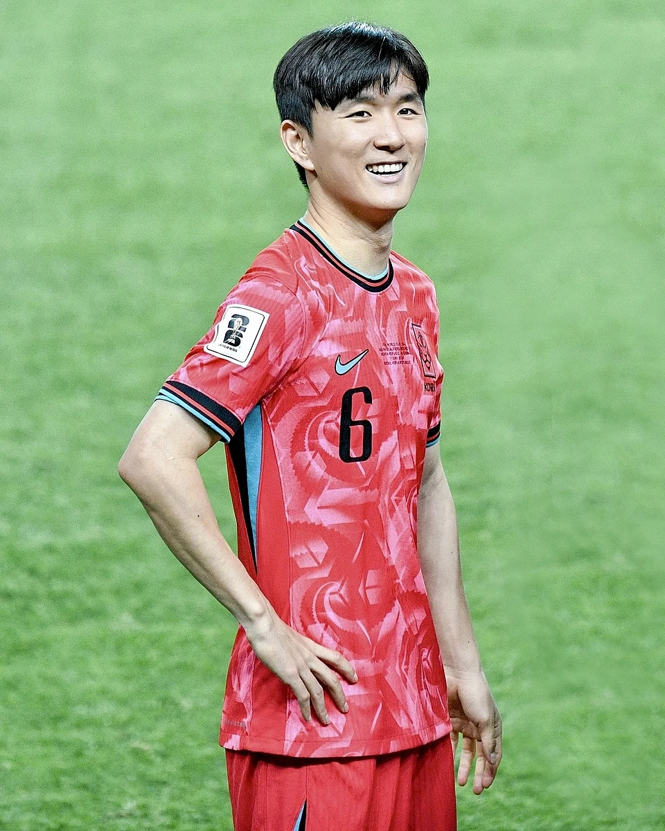 ฮวาง อินบอม - มิดฟิลด์ผู้ขับเคลื่อนเกมให้ทัพโสมขาว