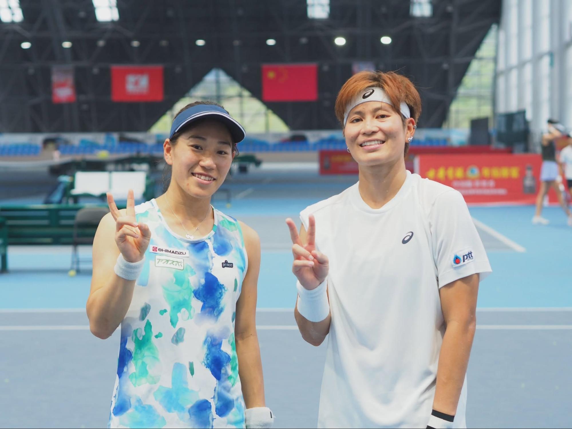 เพียงธาร - ฟอร์มดุทะลุชิงดำหญิงคู่เทนนิสอู๋หนิง